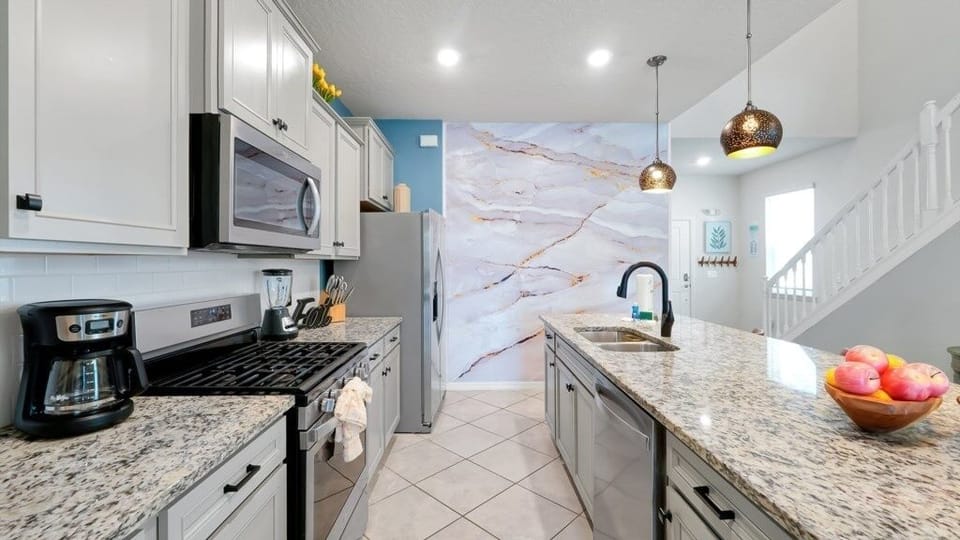 Family-friendly Luxury Home 7br, Private Pool, Resort Amenities Near Disney 7 Bedroom Home House in Polk County