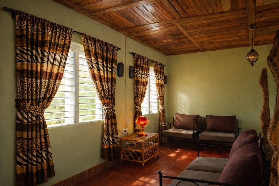Executive Cabin | Free WiFi, bed sheets, wheelchair access