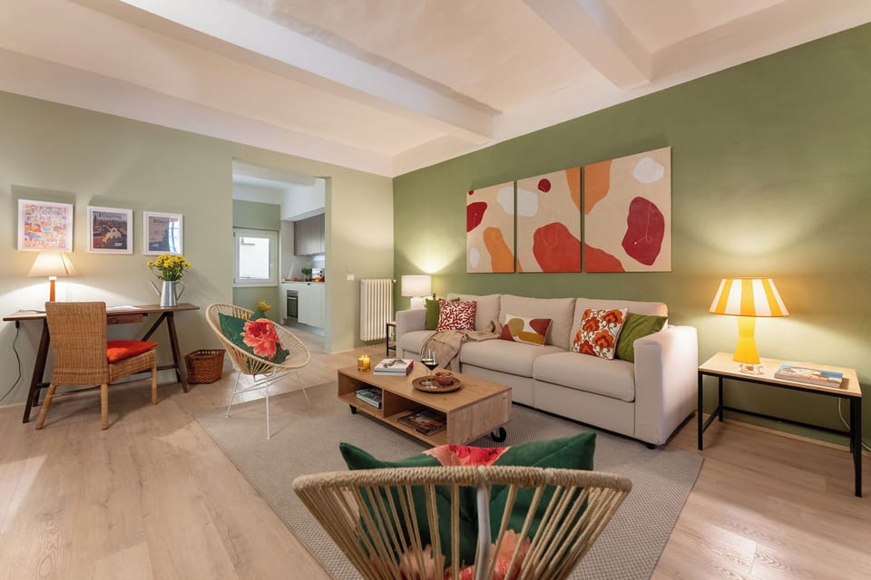 Apartment (2 Bedrooms) | Living area | 32-inch Smart TV with cable channels