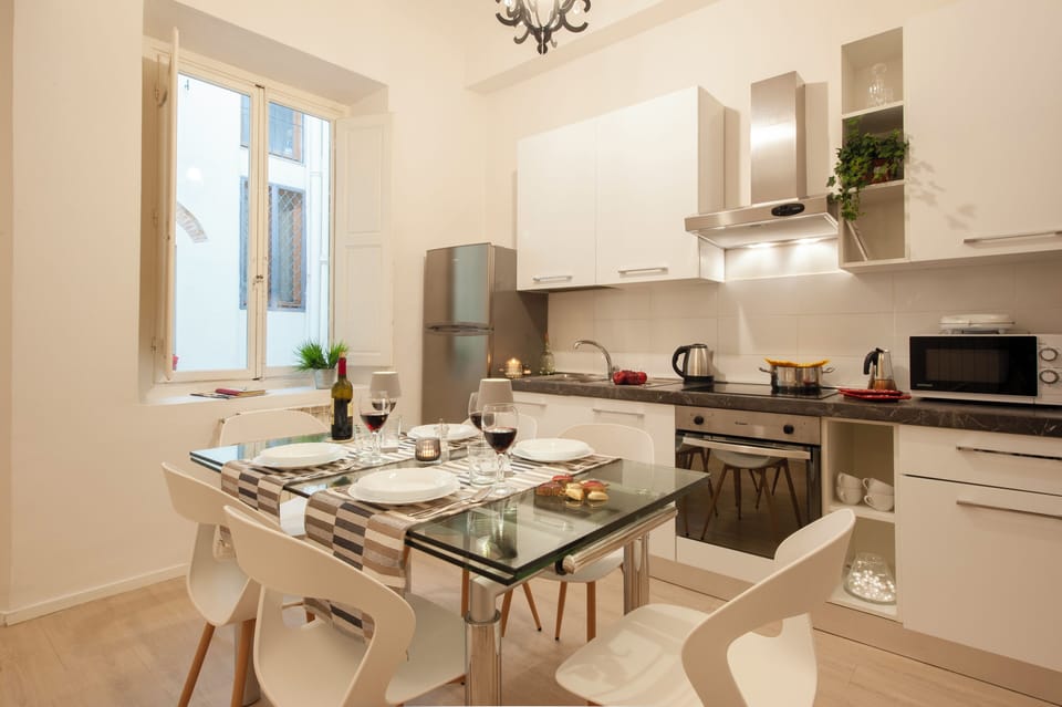 Apartment (3 Bedrooms) | Private kitchenette | Microwave, oven, espresso maker, electric kettle