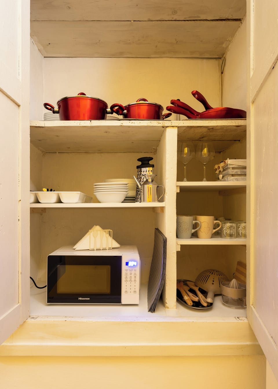 Apartment (2 Bedrooms) | Private kitchen | Microwave, oven, espresso maker, electric kettle