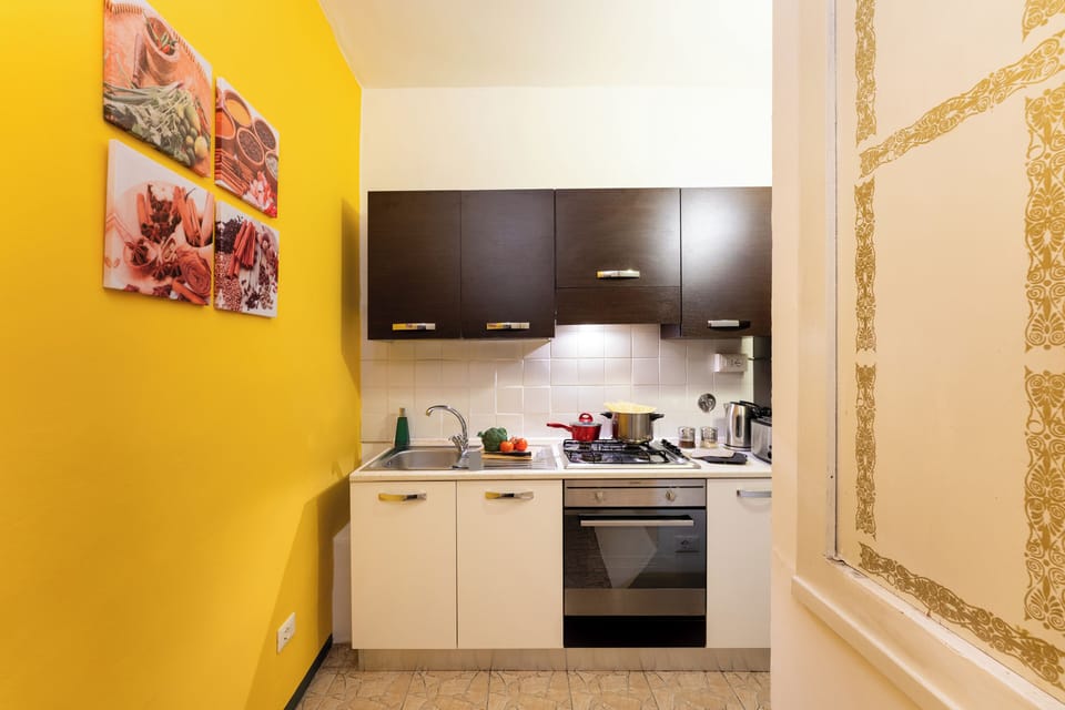 Apartment (2 Bedrooms) | Private kitchen | Microwave, oven, espresso maker, electric kettle