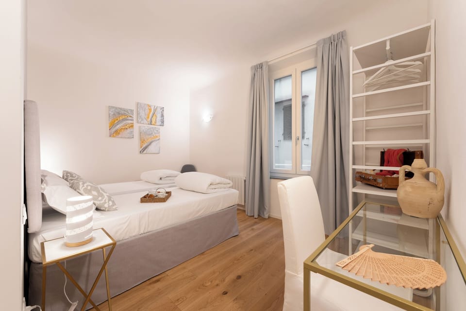 Apartment (3 Bedrooms) | 3 bedrooms, iron/ironing board, bed sheets