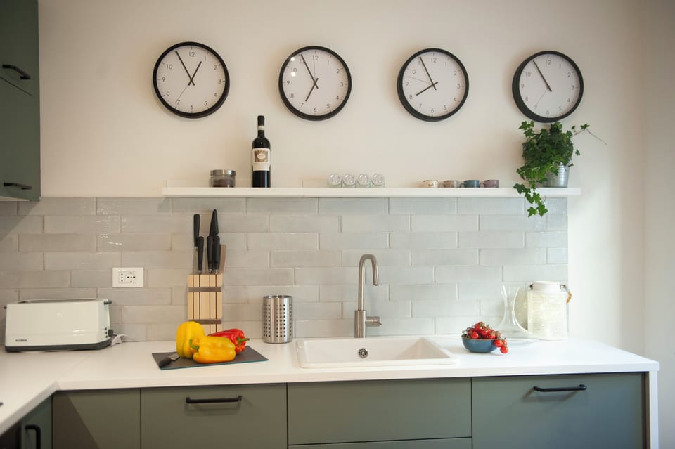 Apartment (3 Bedrooms) | Private kitchen | Microwave, oven, espresso maker, electric kettle