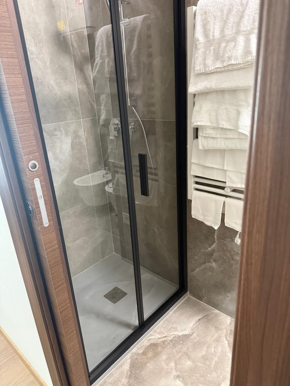 Comfort Double or Twin Room | Bathroom | Shower, hair dryer, towels, soap