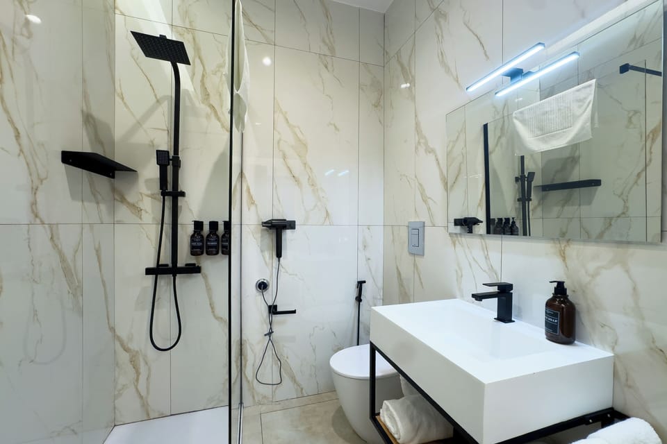 Double or Twin Room | Bathroom | Shower, free toiletries, hair dryer, slippers
