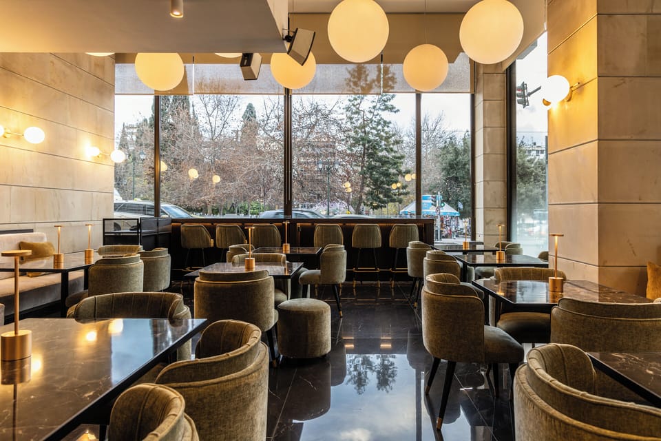 Lobby lounge