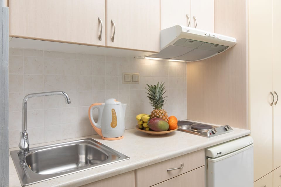 Superior Double or Twin Room, Balcony | Private kitchen | Mini-fridge, coffee/tea maker, electric kettle
