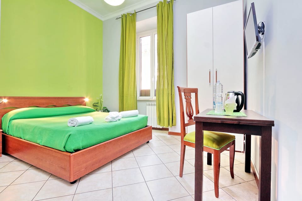 Comfort Double Room | In-room safe, desk, free cribs/infant beds, free WiFi