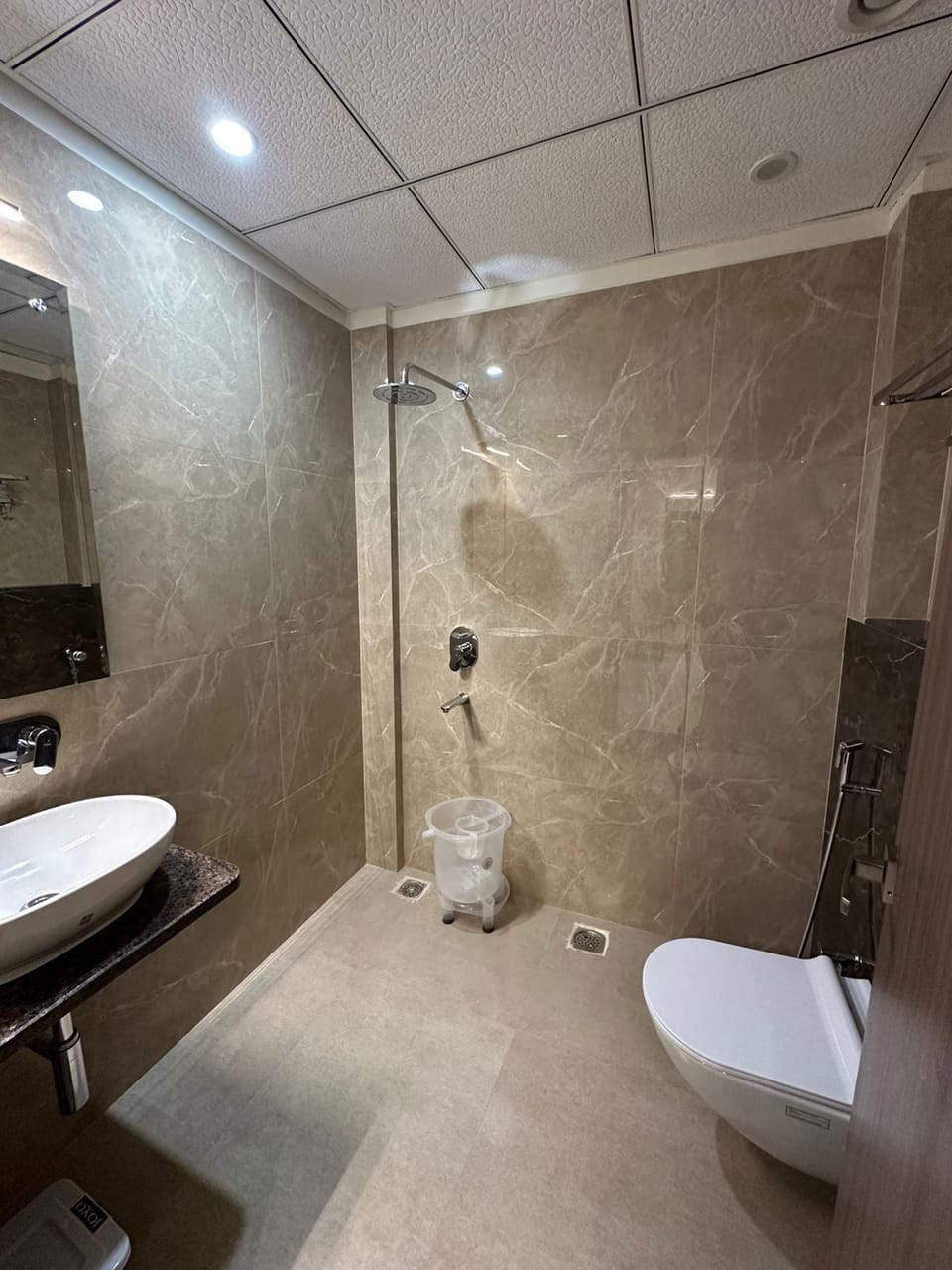 Luxury Double Room | Bathroom | Shower, hair dryer, towels, soap
