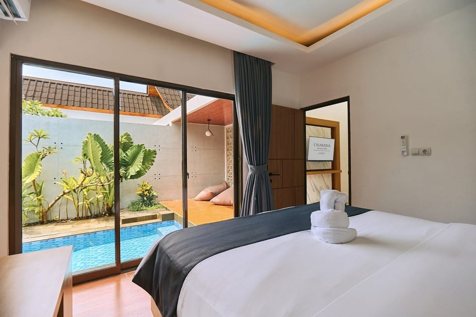 Deluxe Villa | Desk, free WiFi