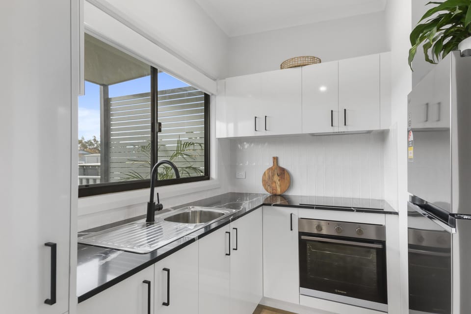 2 Bedroom Family Cabin | Soundproofing, iron/ironing board, WiFi (free), bed sheets