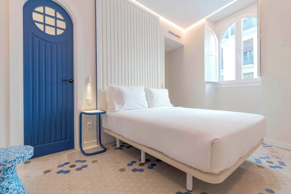 Superior Double Room | In-room safe, soundproofing, travel crib, WiFi (free)