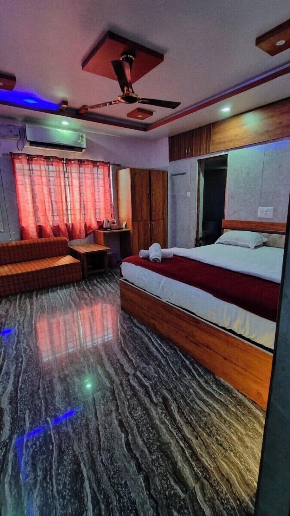 Grand Quadruple Room | Free WiFi
