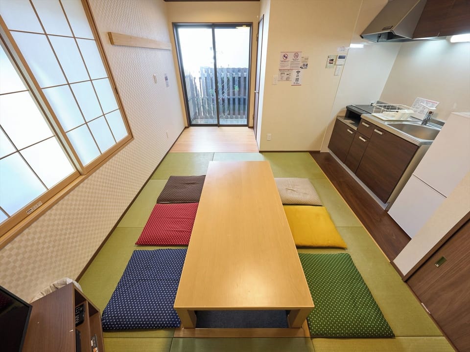 Basic Apartment | Living area | LCD TV