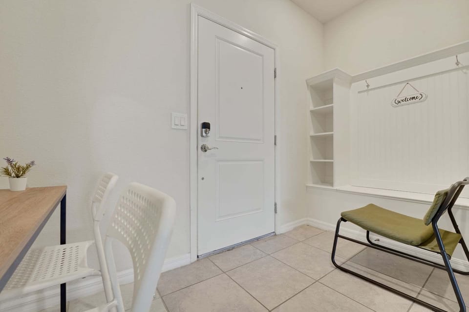 Townhome, 5 Bedrooms | Interior