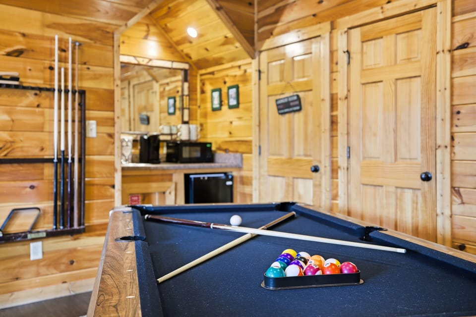 House, 4 Bedrooms | Game room