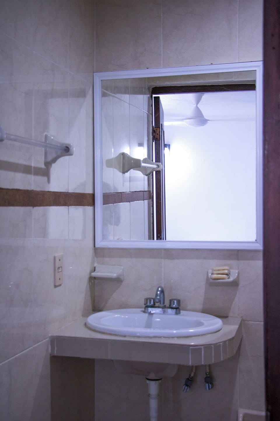 Family Room | Bathroom | Shower, free toiletries, towels, soap