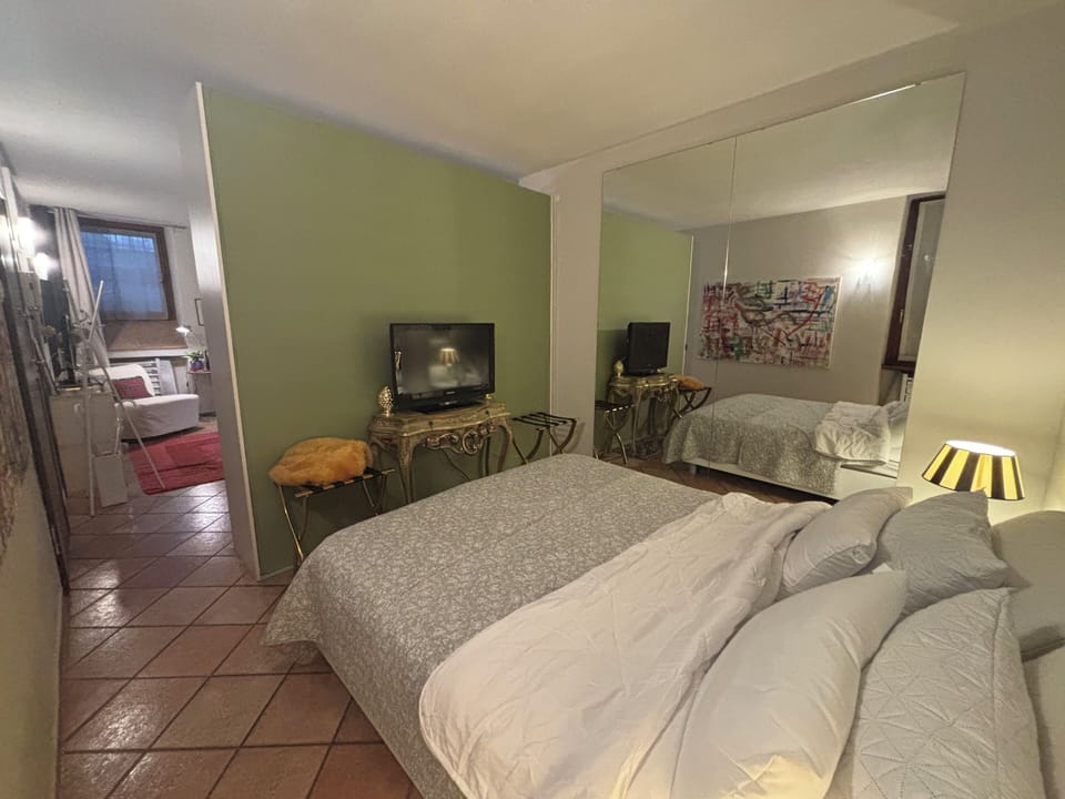 Apartment | Iron/ironing board, WiFi (free)