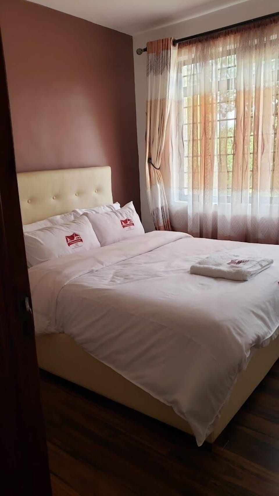 Deluxe Single Room | Free WiFi, bed sheets