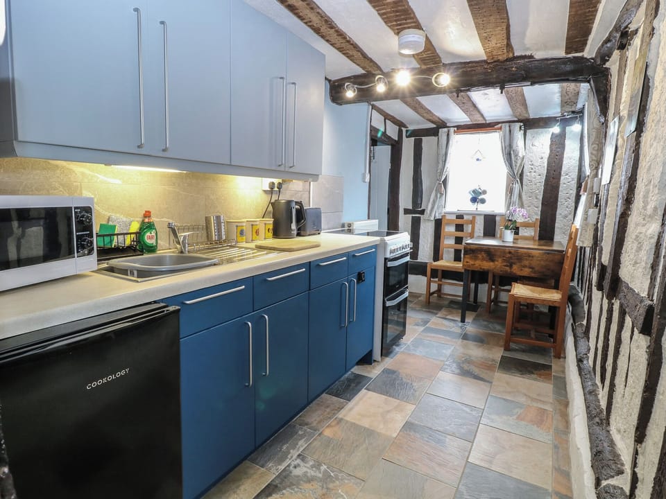 Cottage | Interior