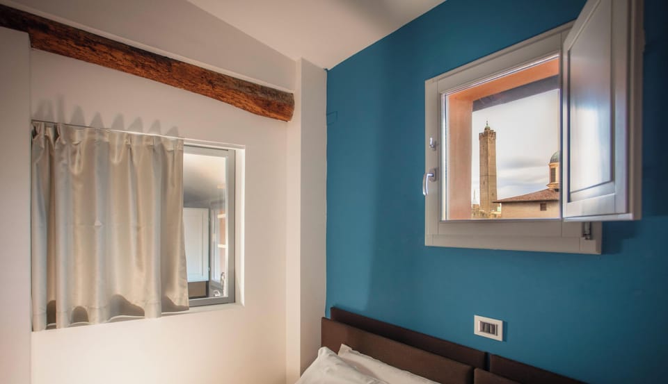 Apartment, City View | Premium bedding, down comforters, laptop workspace, iron/ironing board