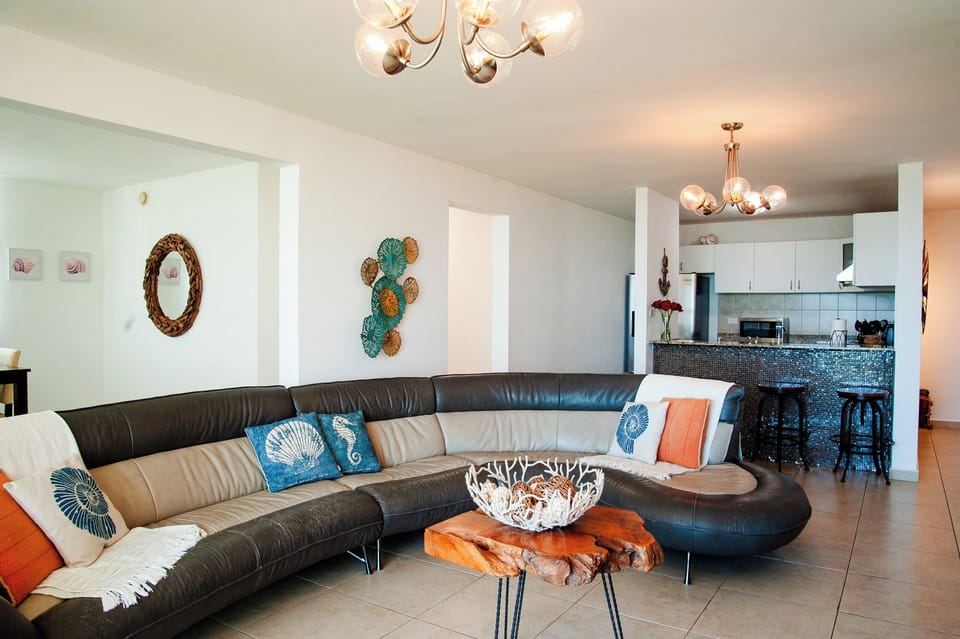 Apartment, Balcony, Ocean View | Living area