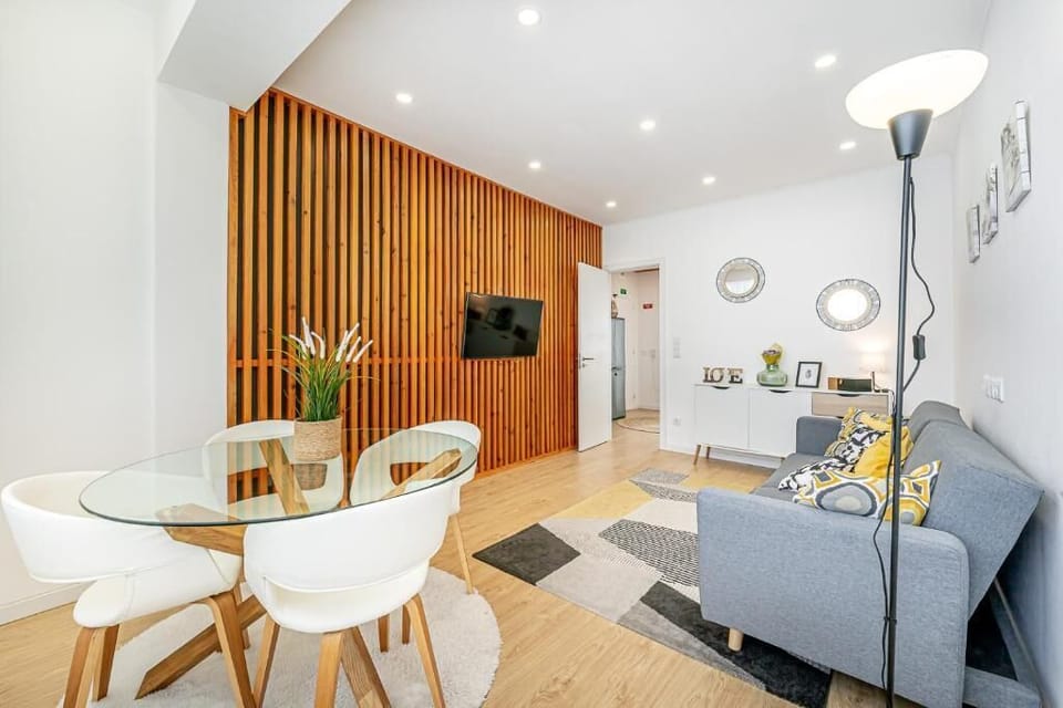 Comfort Apartment, City View | Living area | Flat-screen TV