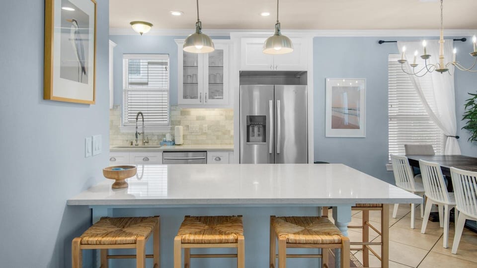 Luxury House, 6 Bedrooms, Pets Allowed | Dining