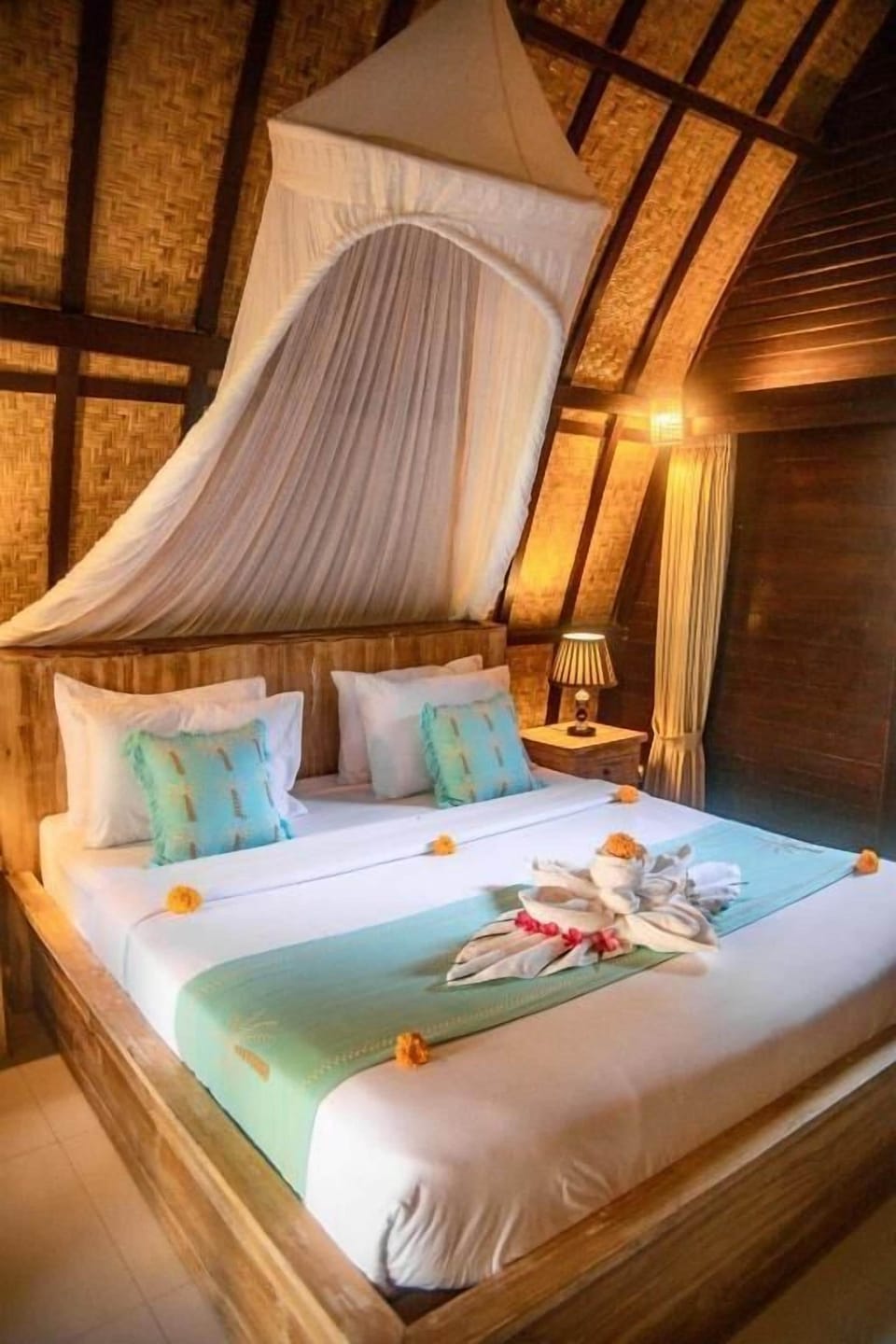 Superior Double Room, 1 King Bed, Non Smoking, Pool View | Minibar, in-room safe, WiFi (free), bed sheets