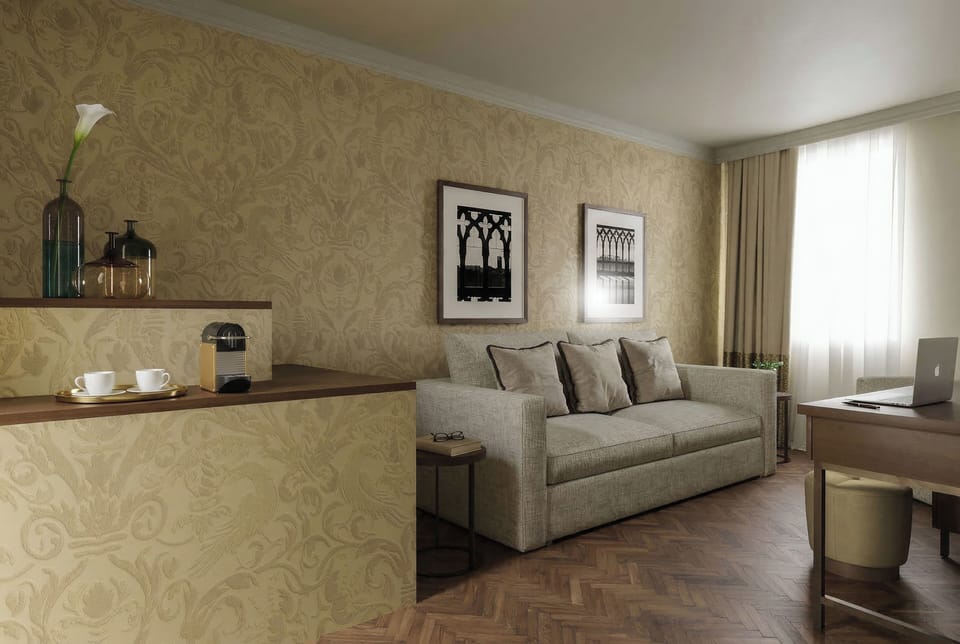 Suite | Living area | 50-inch flat-screen TV with satellite channels, Netflix