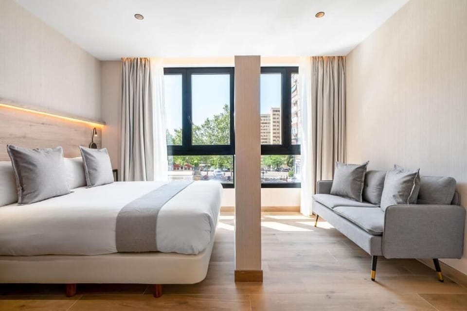 Dobo Madrid Betanzos Bed and Breakfast in Madrid