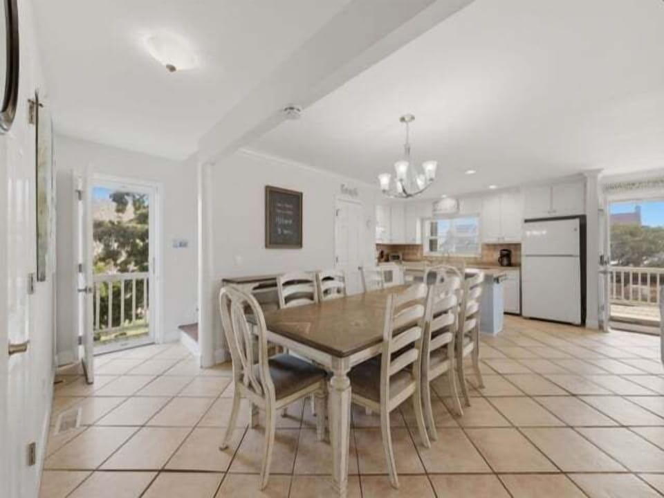 Villa, 5 Bedrooms | Private kitchen | Fridge, oven, coffee/tea maker
