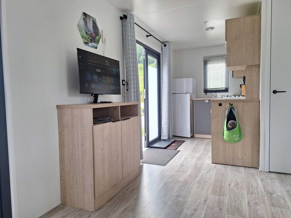 Mobile Home | Living room