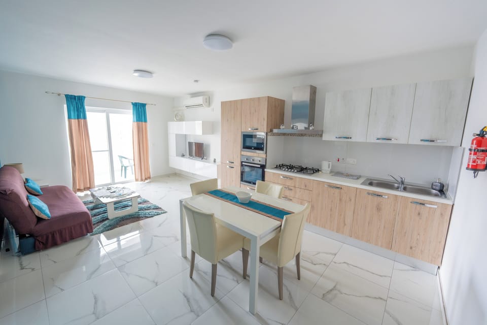 Apartment, City View | Interior