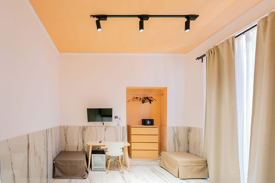Deluxe Triple Room, City View, Annex Building (Via San Felice 24 4P) | Soundproofing