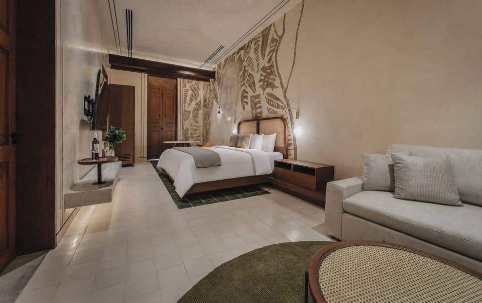 Luxury Suite, Patio | Egyptian cotton sheets, premium bedding, down comforters