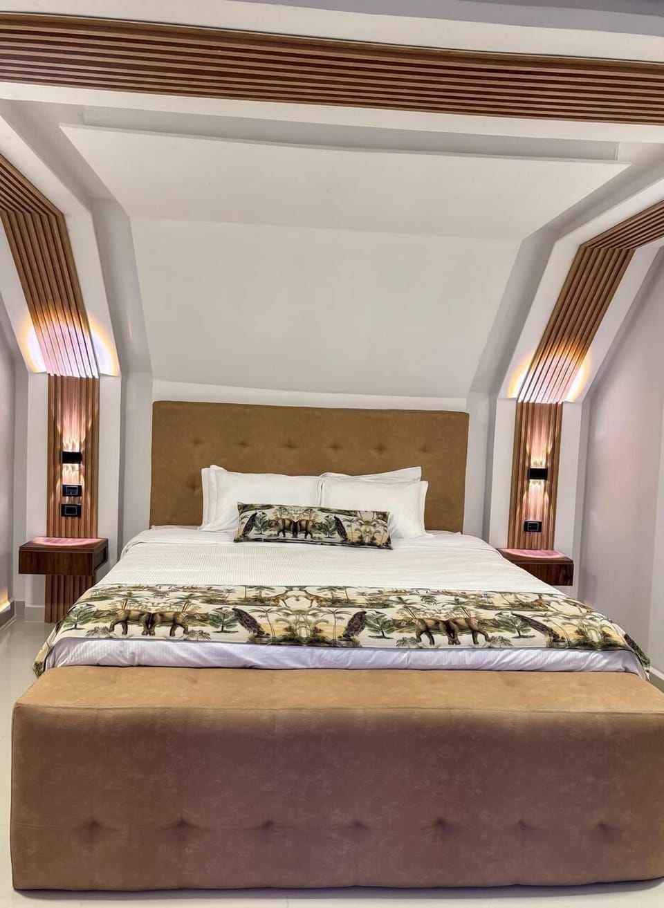 Presidential Suite, Balcony, Pool View | Premium bedding, down comforters, in-room safe, desk
