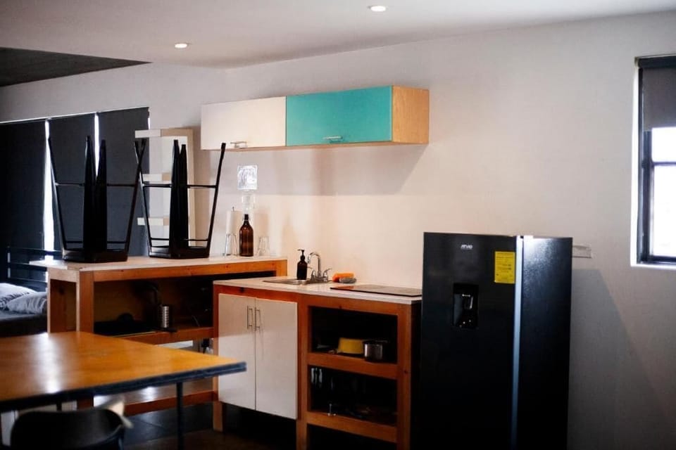 Studio, Balcony, City View | Private kitchen