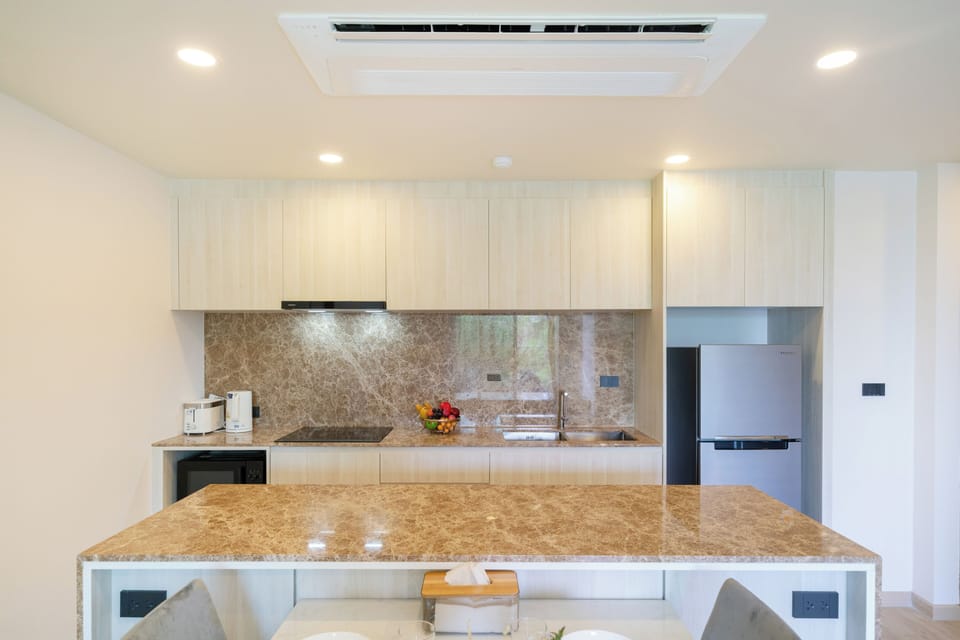 Apartment, 2 Bedrooms (Ozone Condo in Splendid Laguna Area) | Private kitchen | Electric kettle