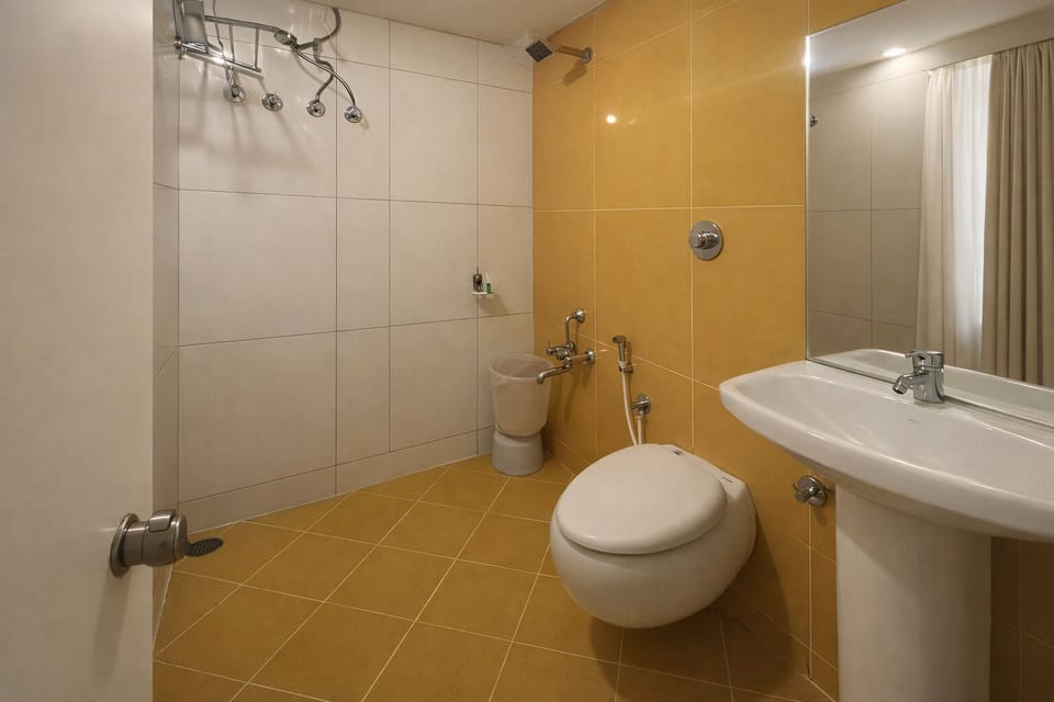Standard Double Room | Bathroom | Shower, free toiletries, towels, soap