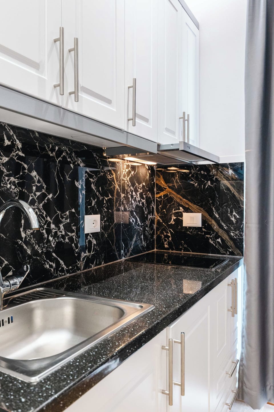 Double Room, Balcony | Private kitchen | Electric kettle