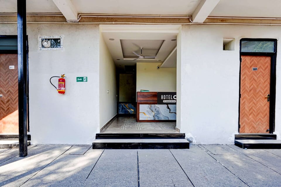 House | Reception