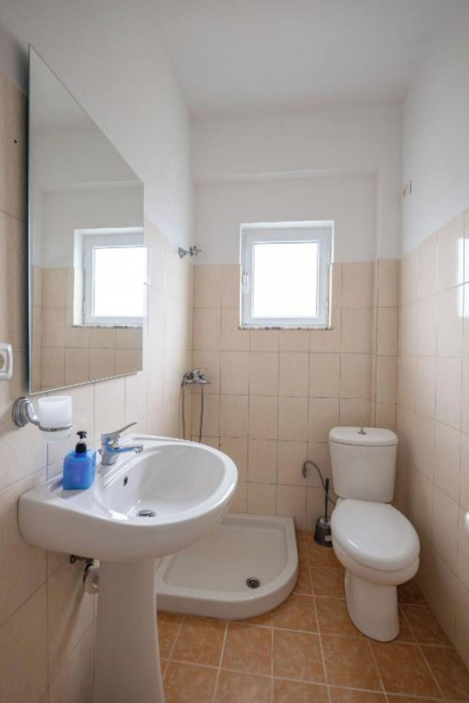 Basic Triple Room | Bathroom | Towels
