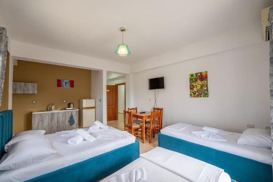 Family Room | Free WiFi, bed sheets