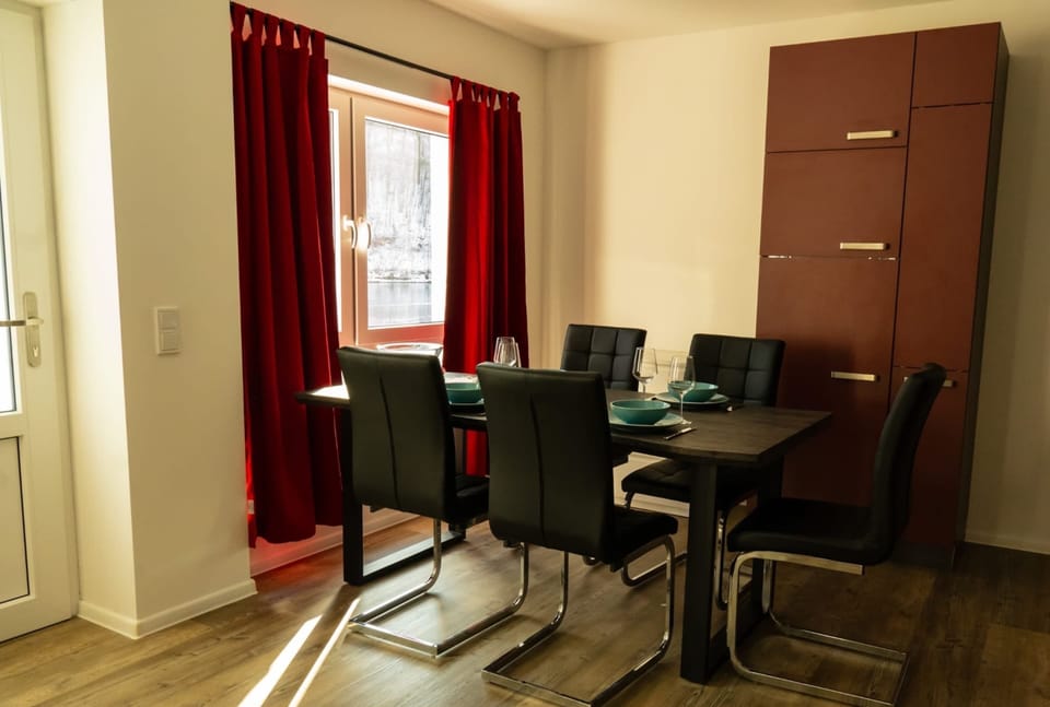 House | Dining