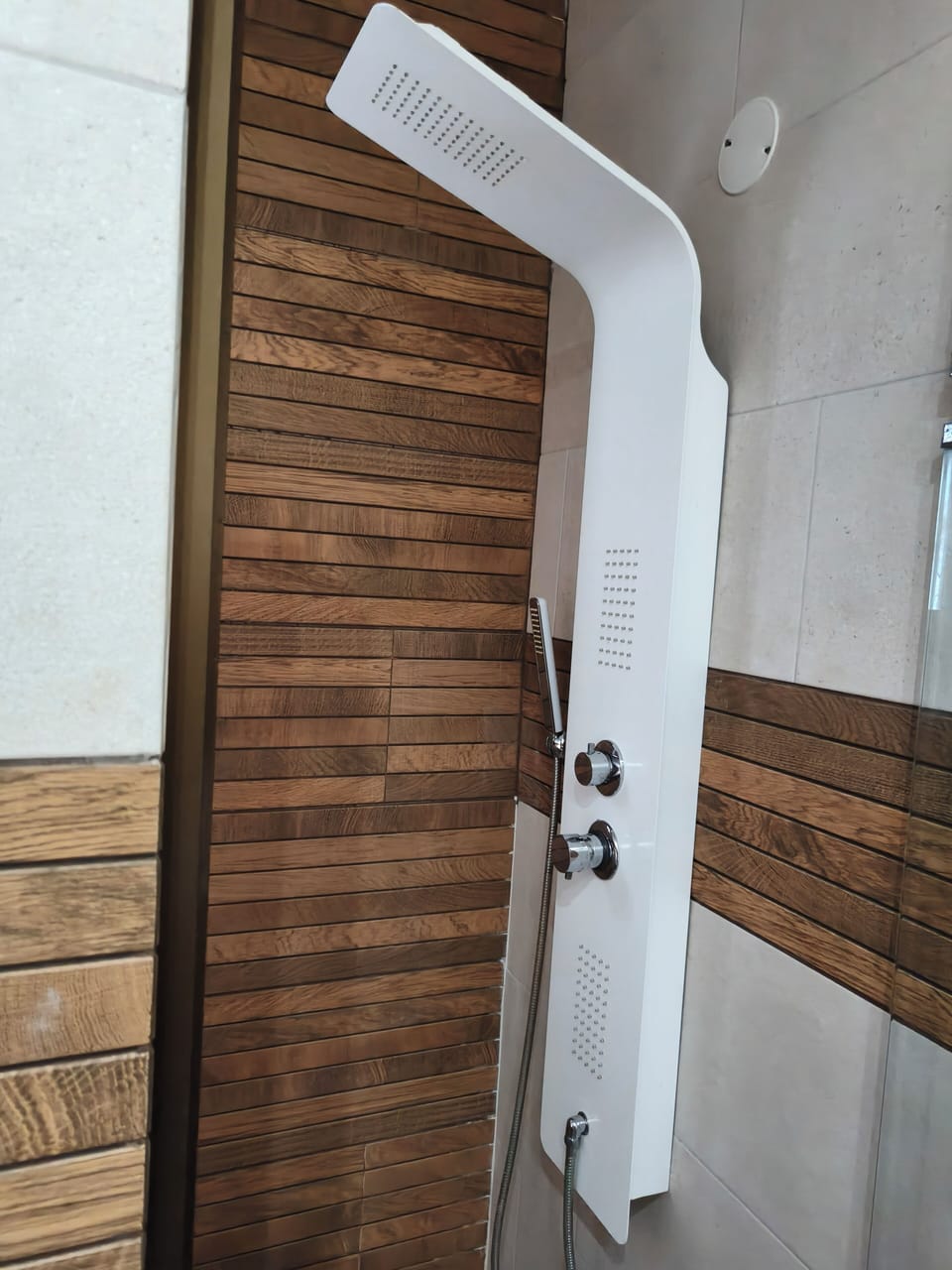 Comfort Bungalow, Balcony, Sea View | Bathroom | Shower, free toiletries, hair dryer, towels