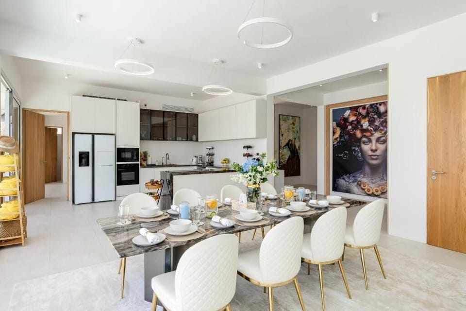 Luxury Villa, 4 Bedrooms, Private Pool, Sea View | Dining