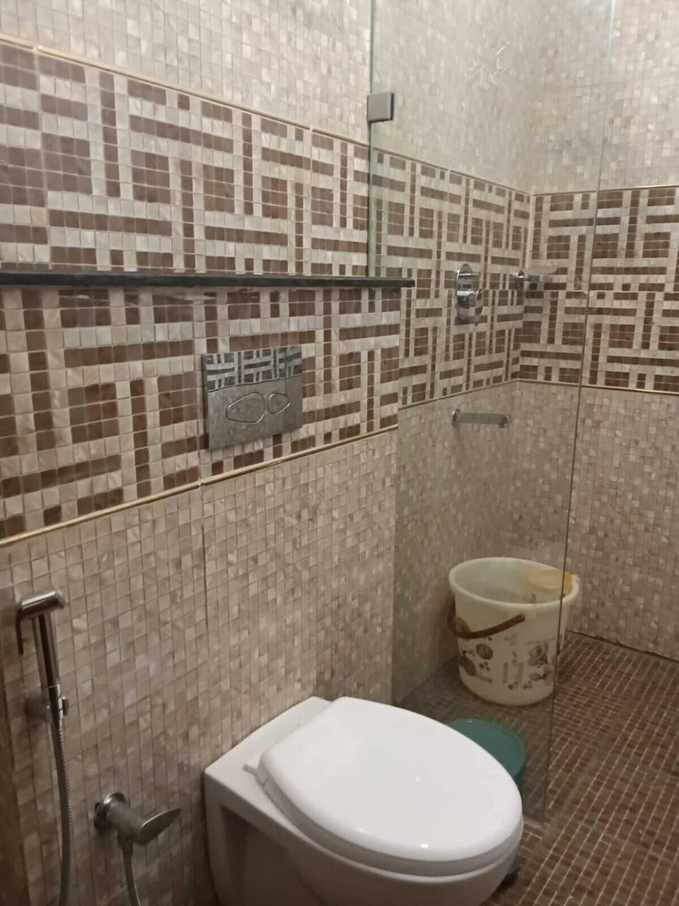 Towels, soap, shampoo