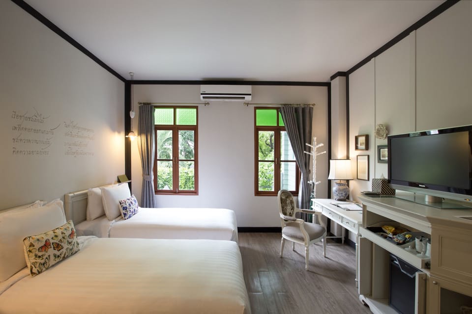 Mattana Premier | In-room safe, desk, iron/ironing board, free WiFi